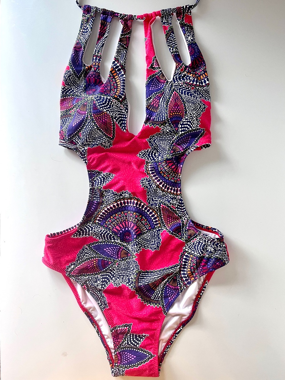 Sun & Sea Cutout Monokini One Piece Swimsuit Boho Festival Pink Size S